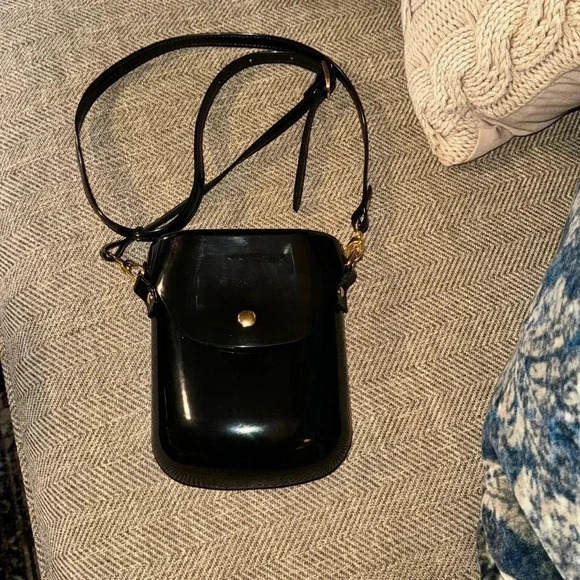 VINTAGE Adorable Glossy Black Crossbody Minimalist Handbag/Bag/Purse - Picture 3 of 7